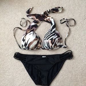 FLATTERING Animal print bikini